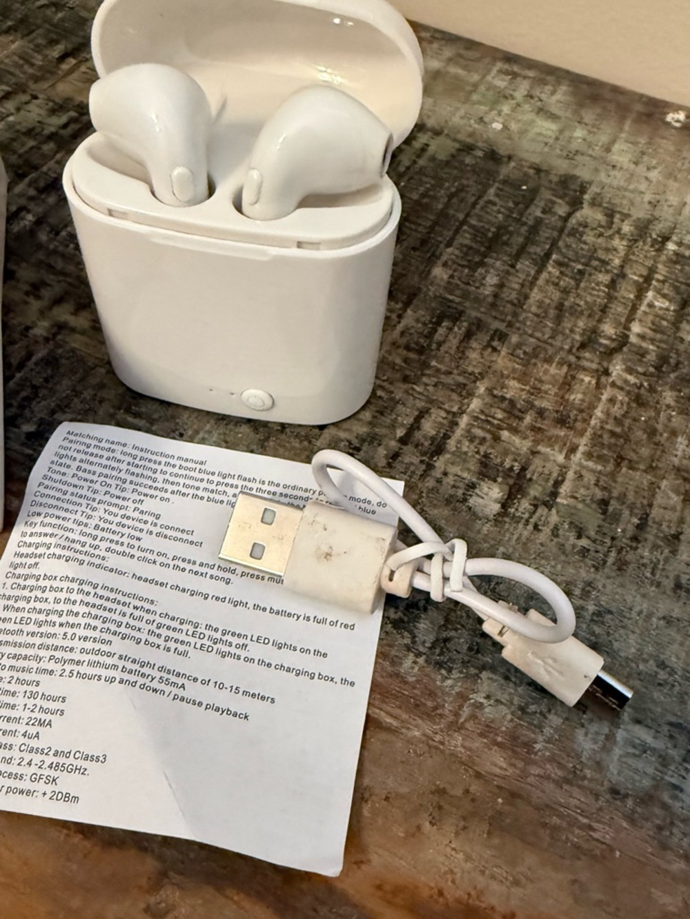 Model:i7S TWS Earbuds. Compatible with :
iOS&Android devices - Picture 2 of 6